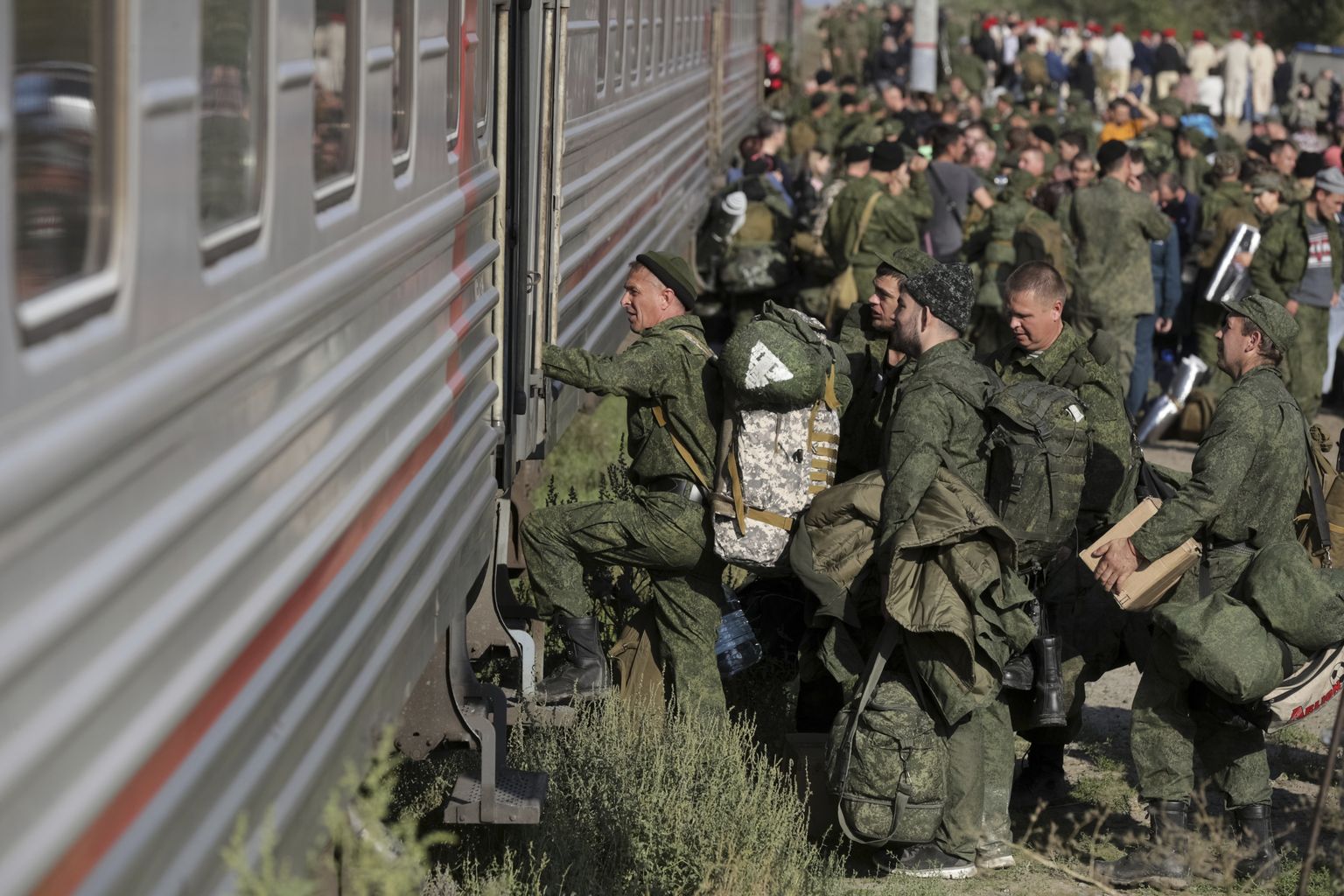 Vene mobiliseeritud minemas rongi Prudboi raudteejaamas Volgogradi oblastis.