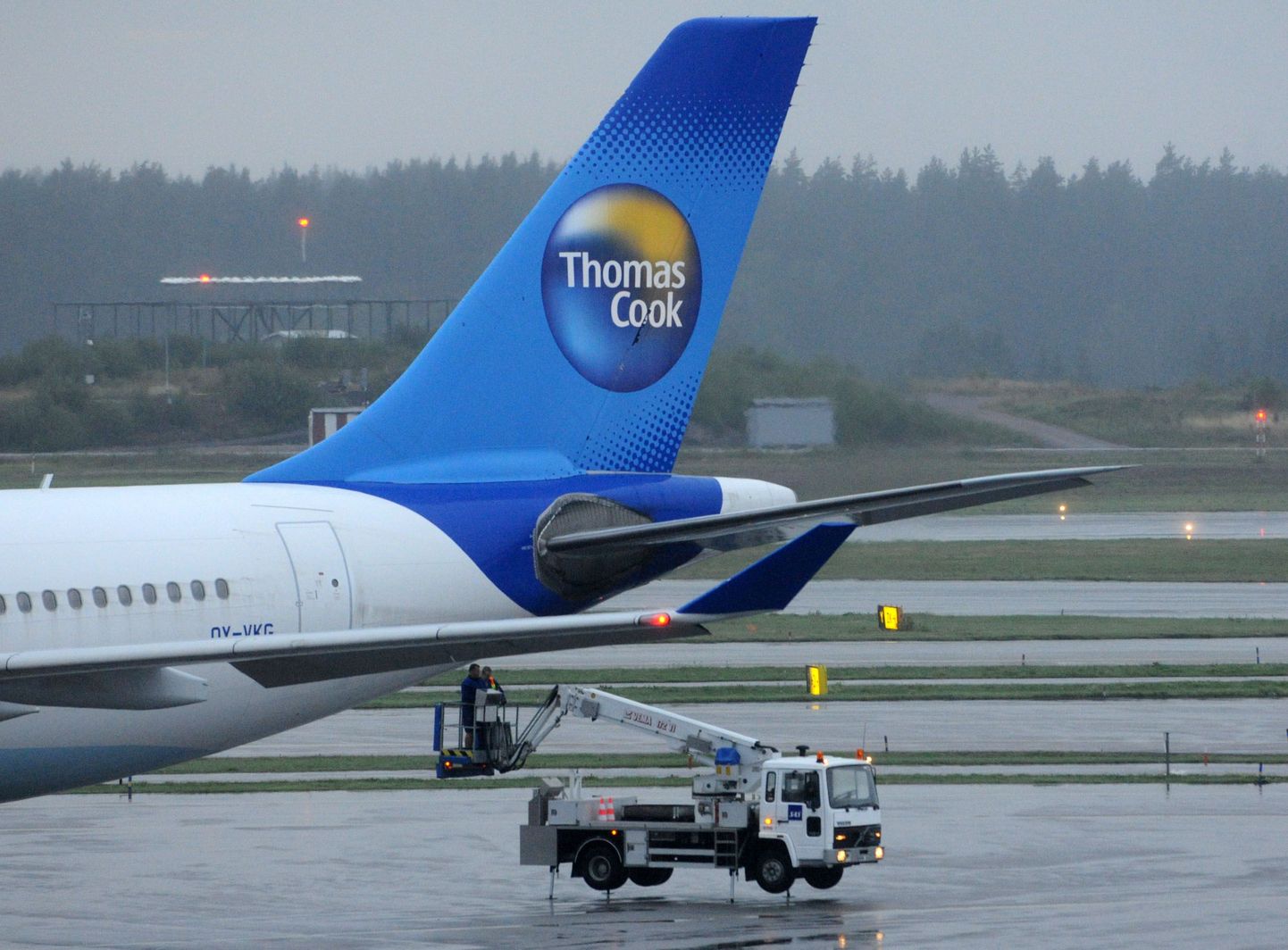 Самолет Thomas Cook Airlines.