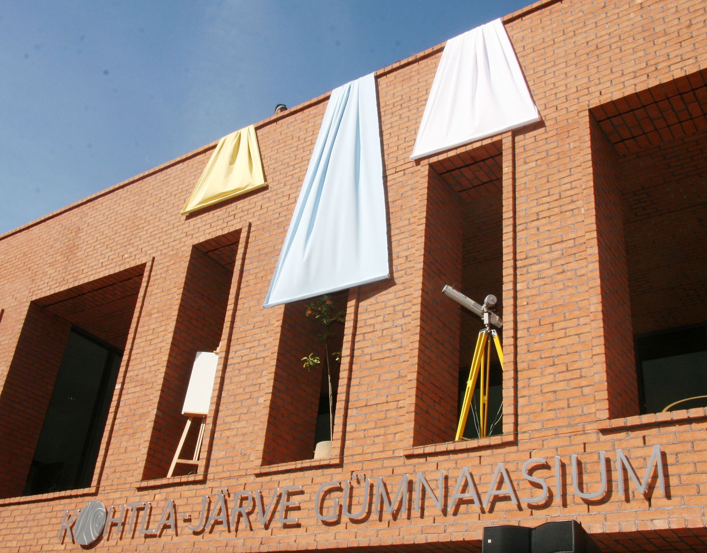 Кохтла-Ярвеская гимназия начала деятельность в сентябре 2019 года.