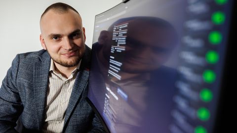 Endised küberpolitseinikud lõid kõhedust tekitavalt efektiivse küberluure platvormi: «Internetis saladusi pole»