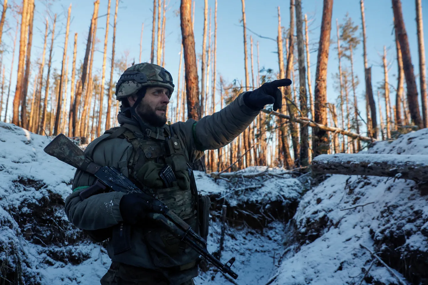 Ukraina võitleja Kreminna lähistel.