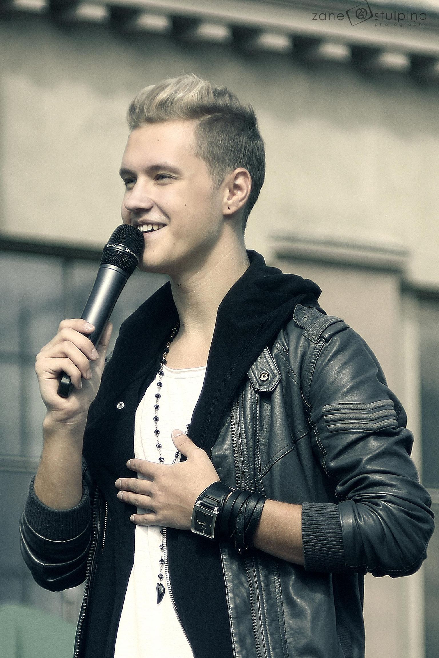 Läti pop- ja kantrimuusik ja laulukirjutaja Rihards Bērziņš.