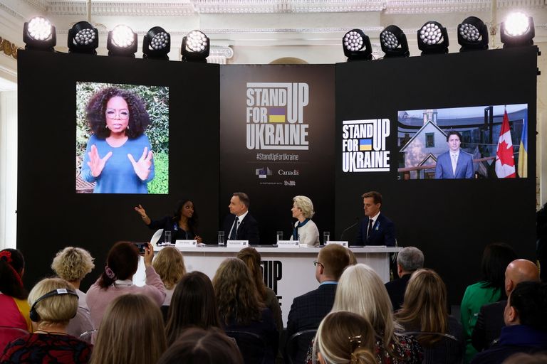 Ülemaailmsest üritusest «Stand Up For Ukraine» võttis osa ka Oprah Winfrey.