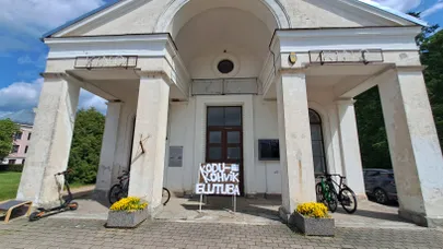Tõrva noorte kodukohvik oli avatud kinomajas.