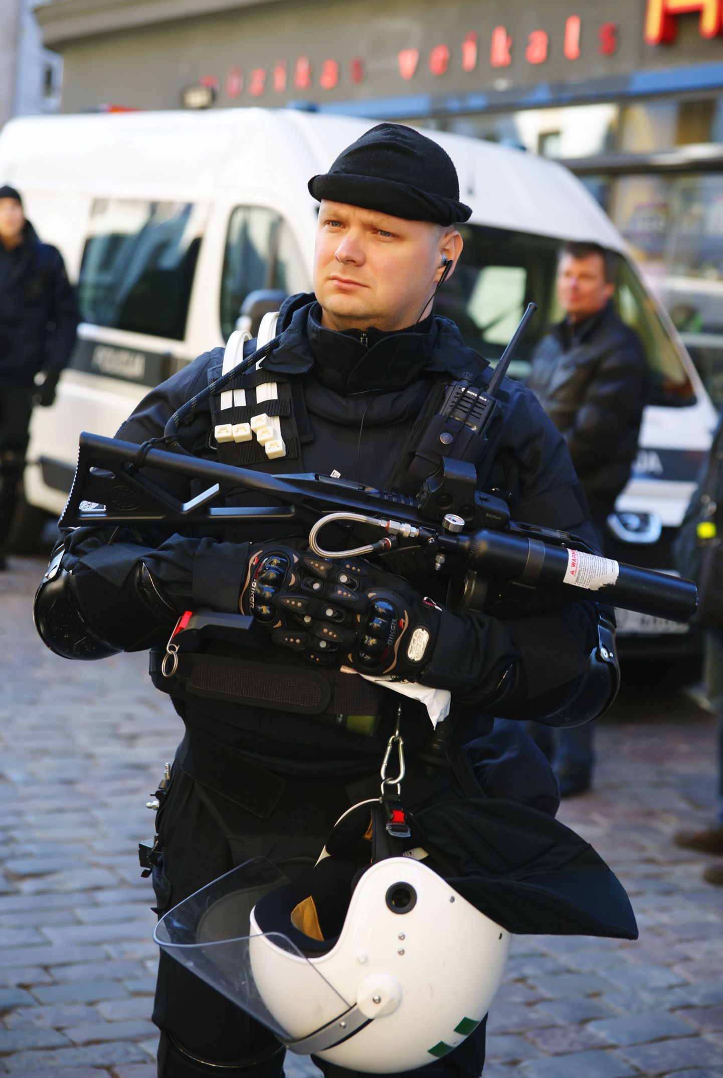 Латышский полицейский.