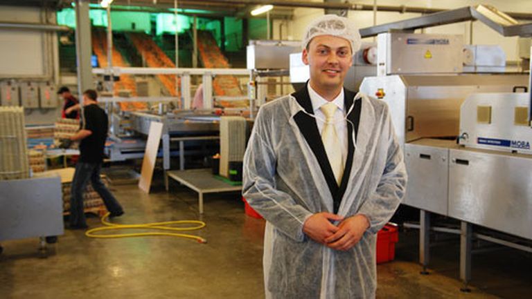 "Balticovo" komercdirektors Edgars Lesnieks stāsta, ka izdētās olas tiek savāktas katru dienu 