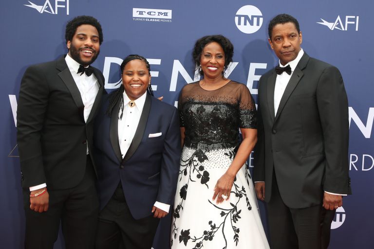 John David Washington, Katia Washington, Pauletta Washington ja Denzel Washington AFI elutööauhindade tseremoonial Denzel Washingtoni auks, 2019.