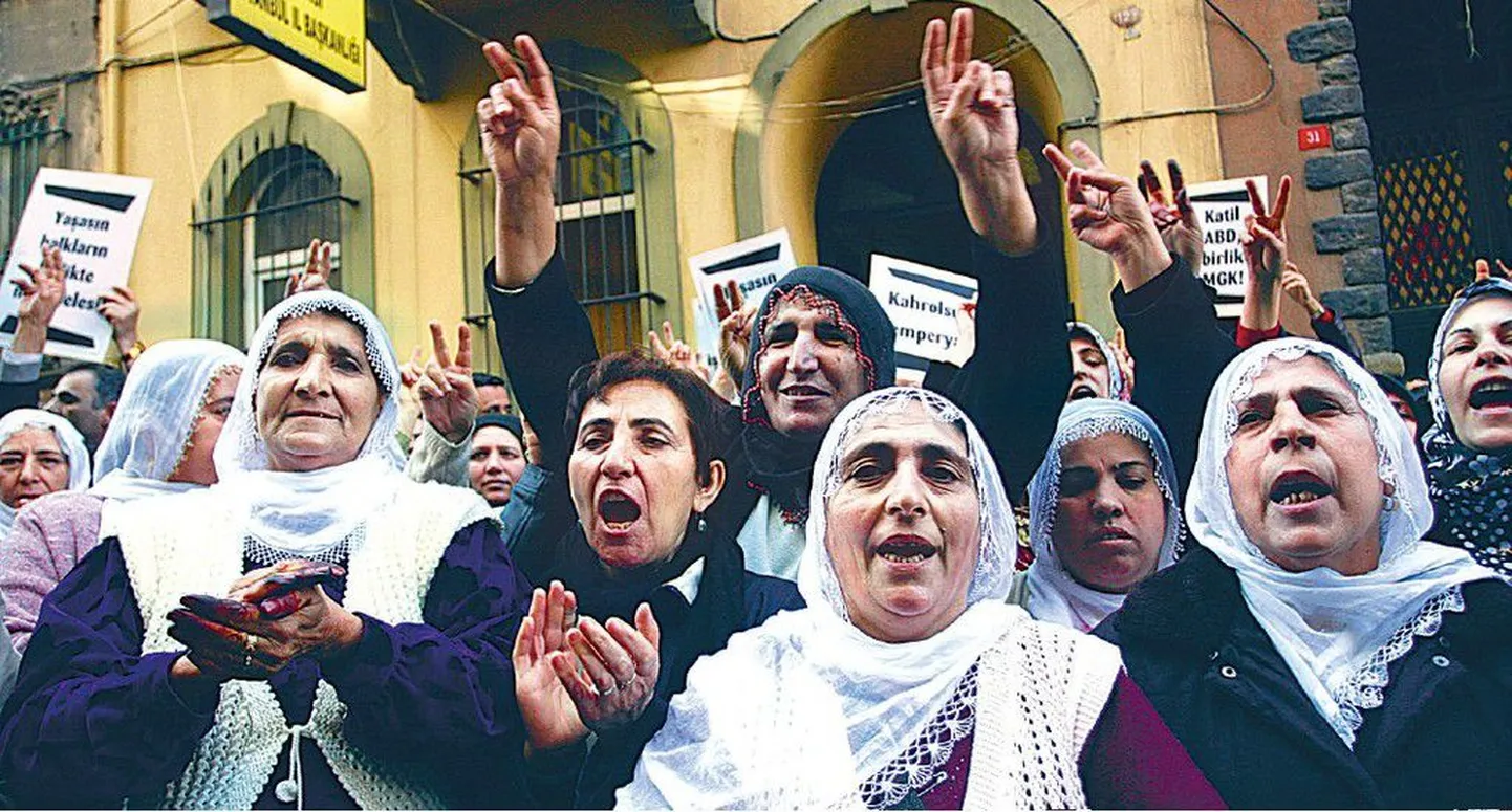 Kurdi naised.