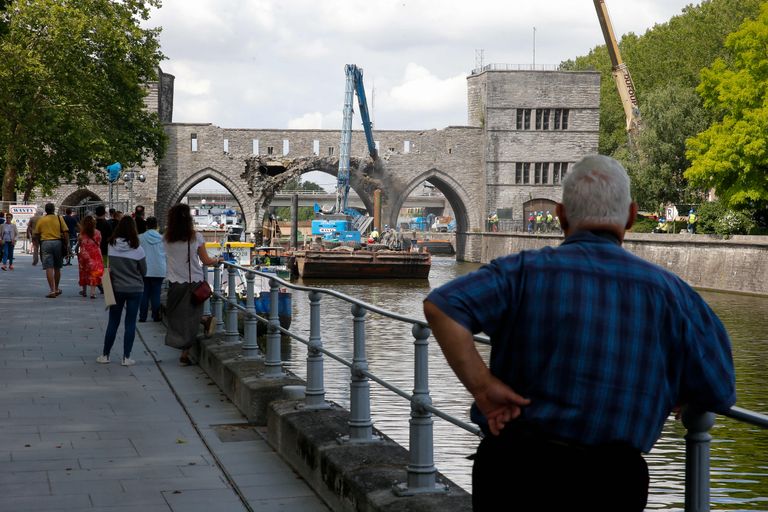 Belgias Tournai's asuv Pont des Trous sild lõhutakse kanaliprojekti tõttu