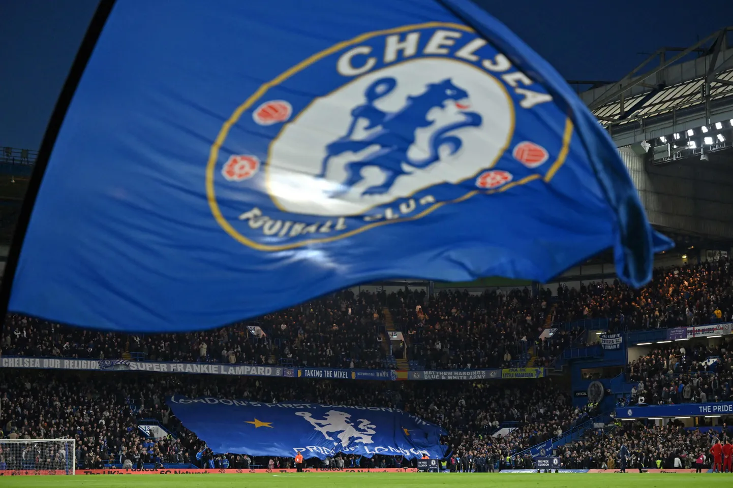 Chelsea jalgpalliklubi lipp.