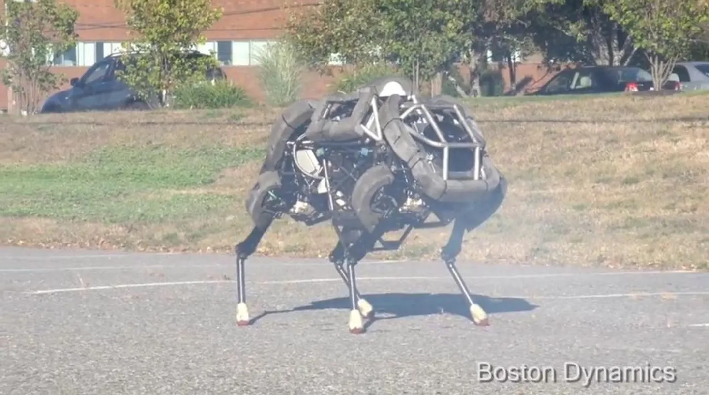 Militaarrobot Metsakass liigub 25 kilomeetrit tunnis