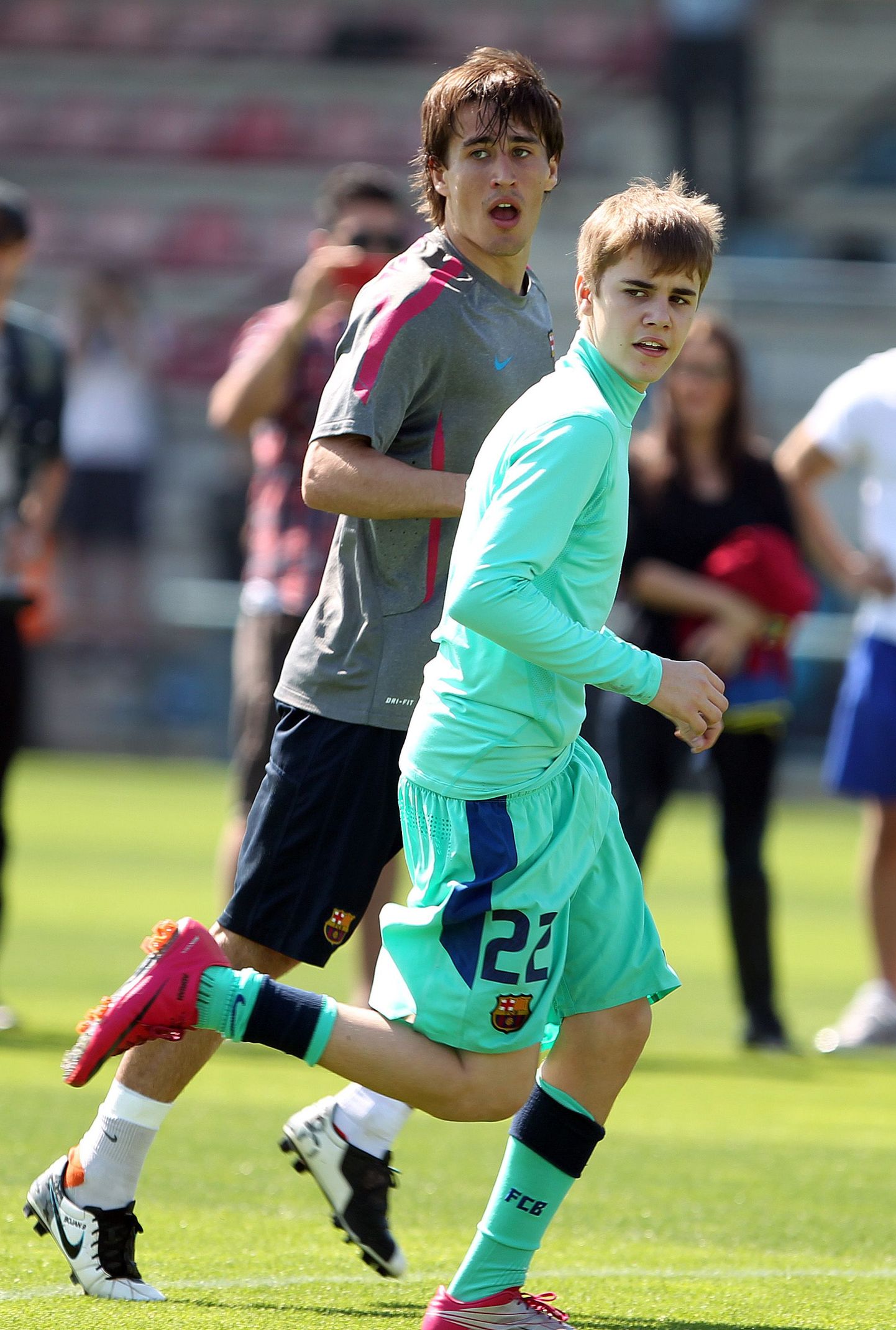 Justin Bieber (paremal) ja Bojan Krkic.