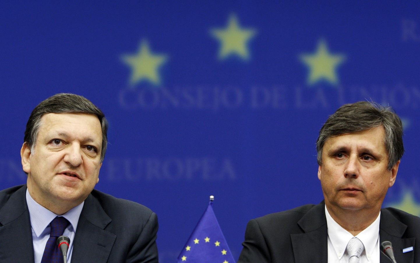 Euroopa Komisjoni president José Manuel Barroso (vasakul) ja Tšehhi valitsusjuht Jan Fischer.