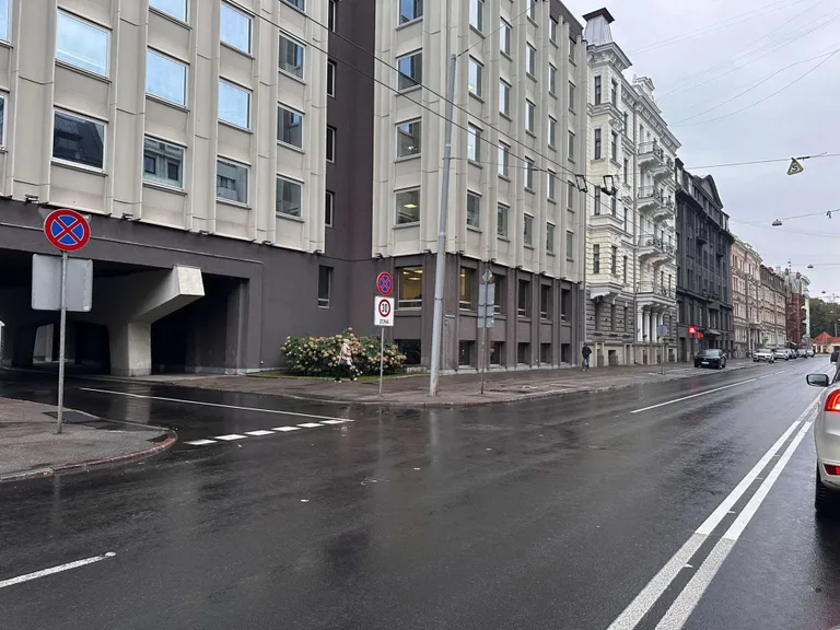 Перекресток улиц Пулквежа Бриежа и Медниеку