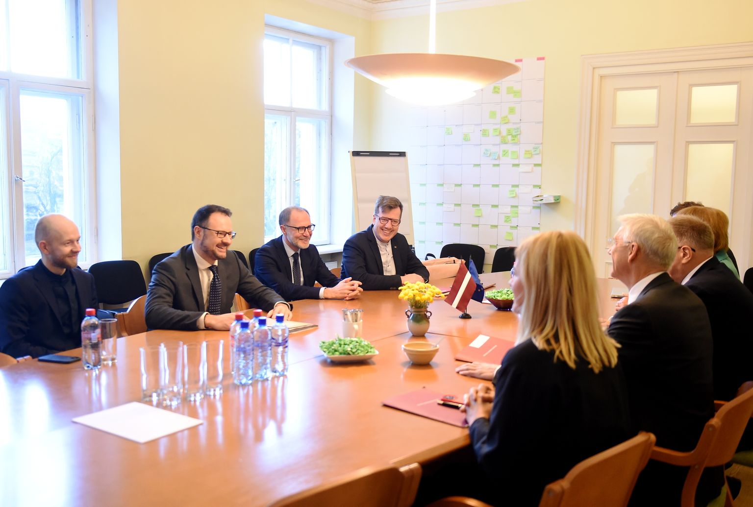 Koalīciju veidos trīs partijas; 