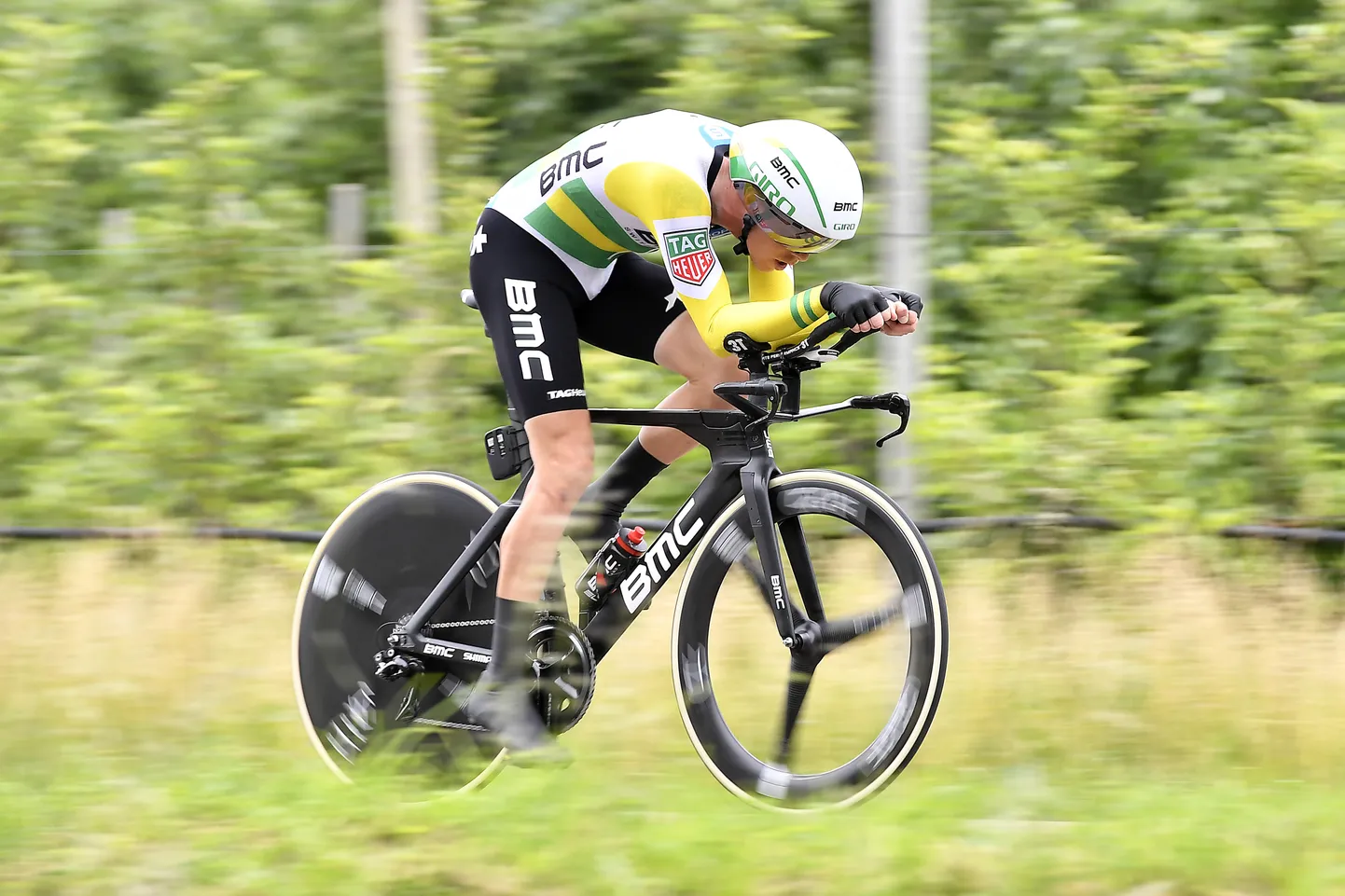 Rohan Dennis võitis Girol temposõiduetapi.