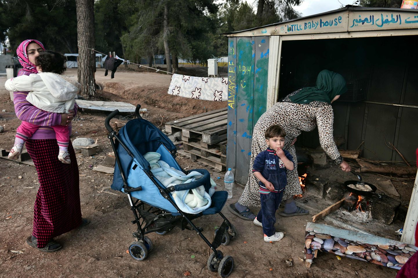Põgenikelaages Kreekas Ateena lähedal.