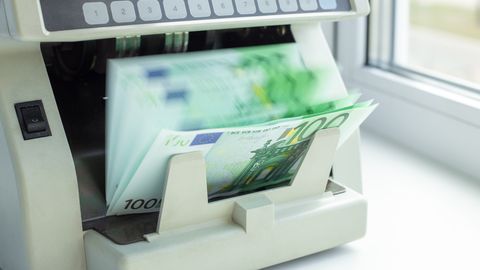 Saeimas komisija atbalsta atvieglojumus jaunām kredītiestādēm