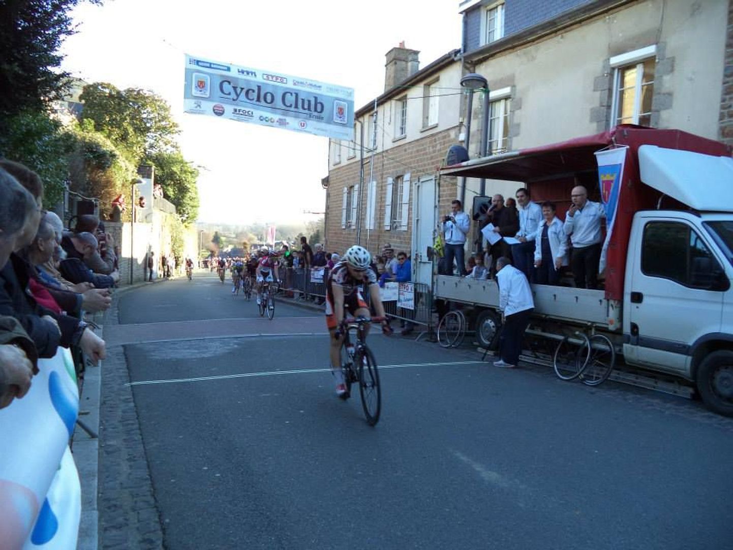 Josten Vaidem lõpetas pühapäeval Prantsusmaal amatööride ühepäevasõidu «Course Ernée» teise kohaga.