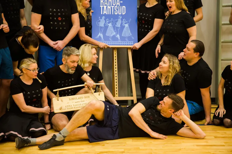 Teo eest ulatas Eesti rahvatantsu ja rahvamuusika selts ARSile detsembri alguses aasta teo lokulaua.