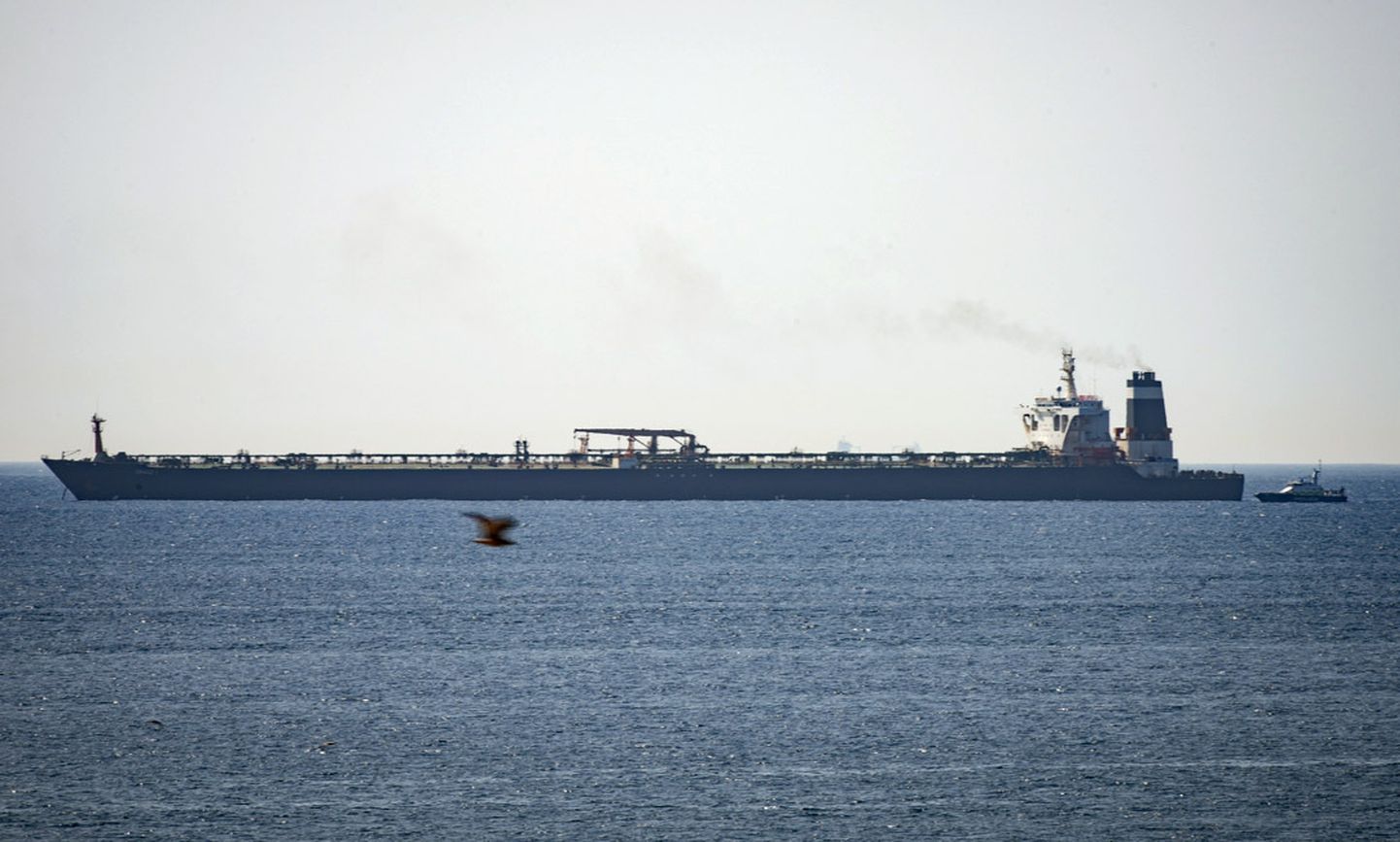 Gibraltārā aizturētais Irānas naftas tankkuģis "Grace 1".