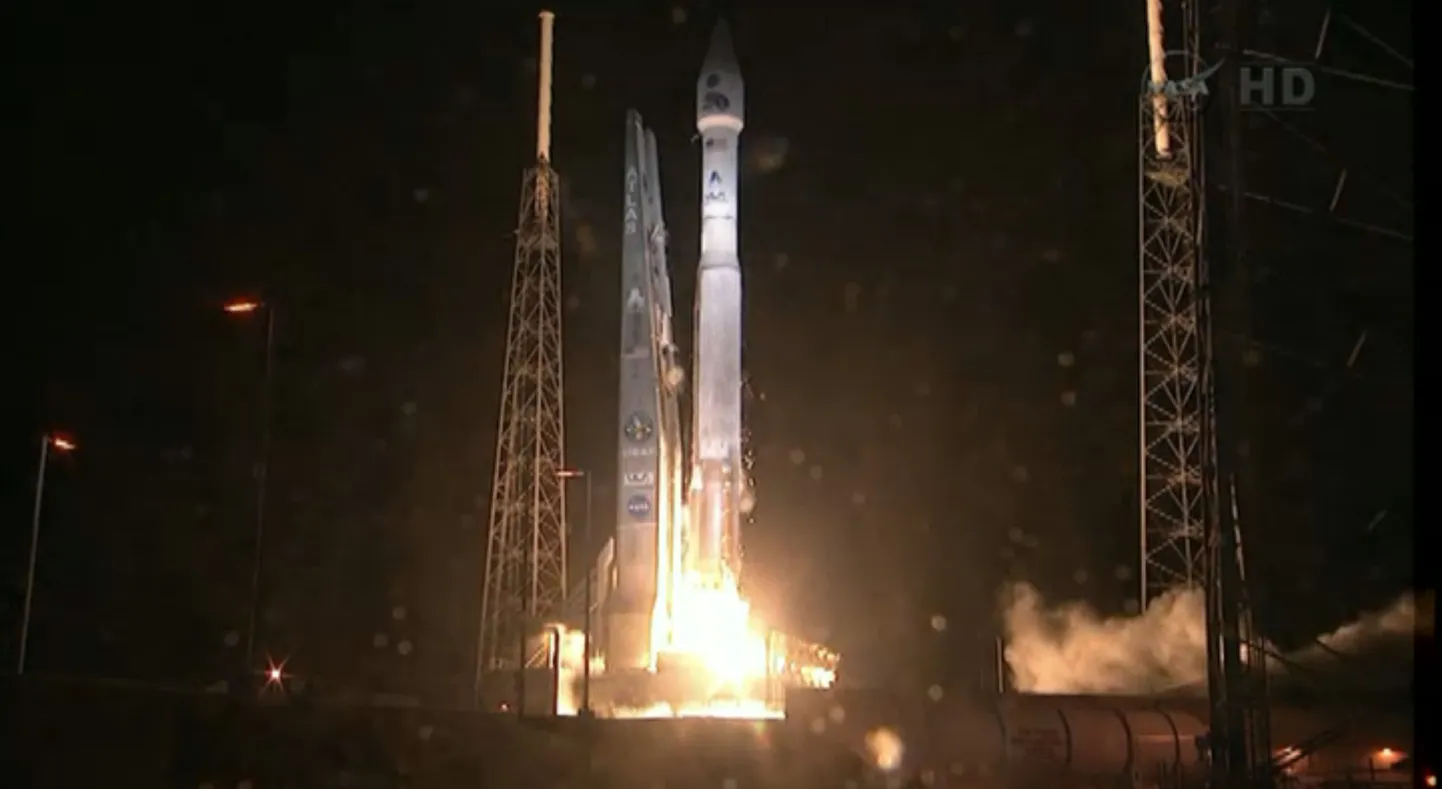 Raketi Atlas V start.