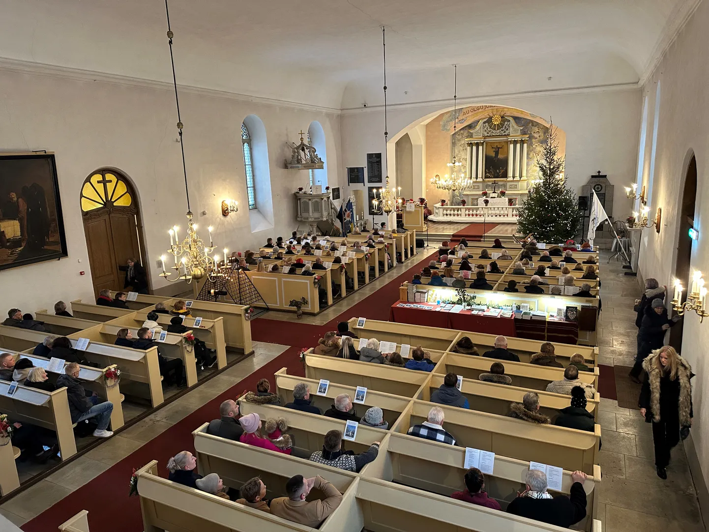 Jõulujumalateenistus Paide kirikus.