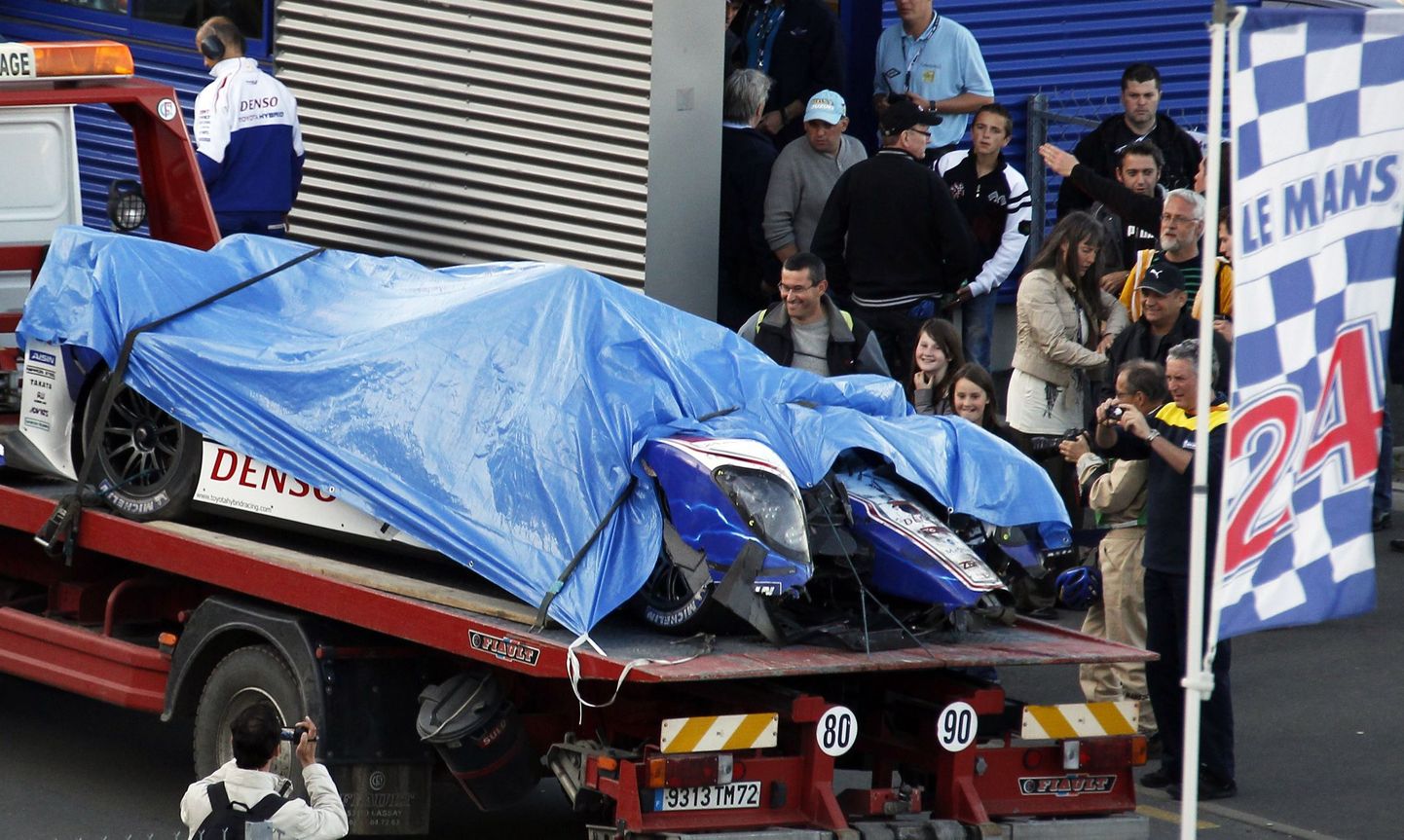 Anthony Davidsoni auto peale õnnetust