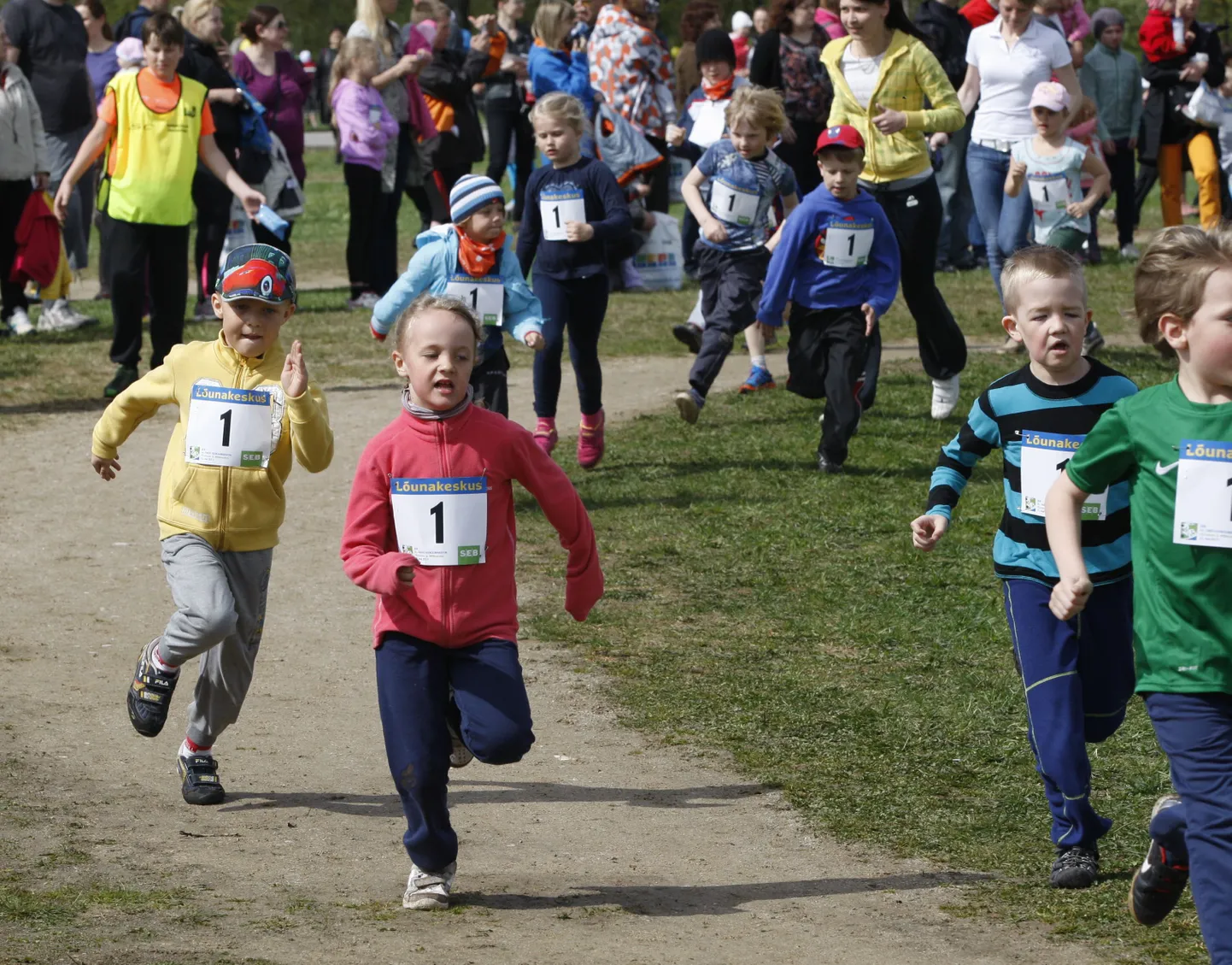 Tartu Jooksumaraton.
Lastejooksud.