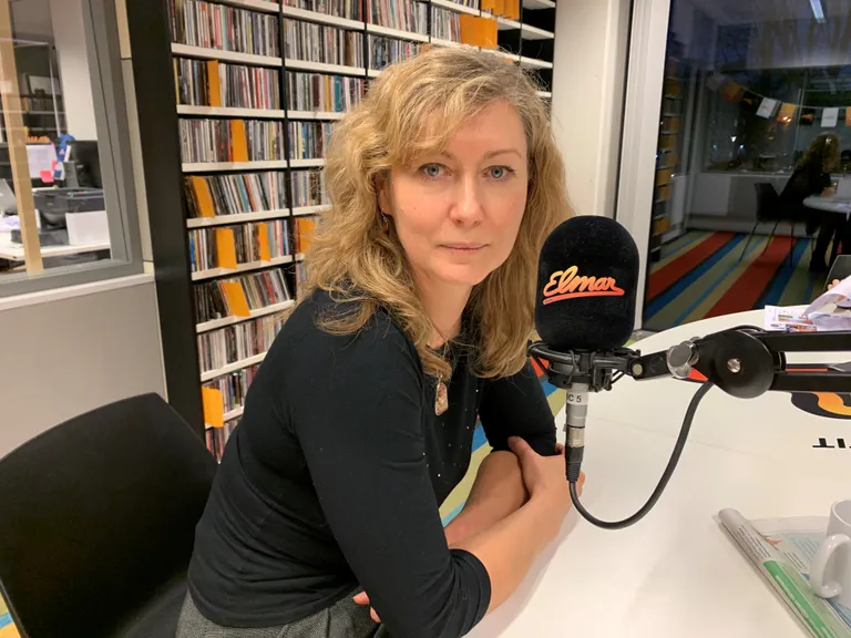 Liia Kilp raadio Elmar stuudios