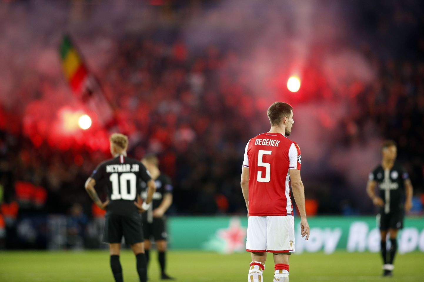 Flares are lit during during the UEFA Champions League Group C soccer match between Paris Saint Germain (PSG) and FC Red Star Belgrade at the Parc des Princes stadium in Paris, FRANCE - 03/10/2018.
//JEE_flares.12/Credit:J.E.E/SIPA/1810051909