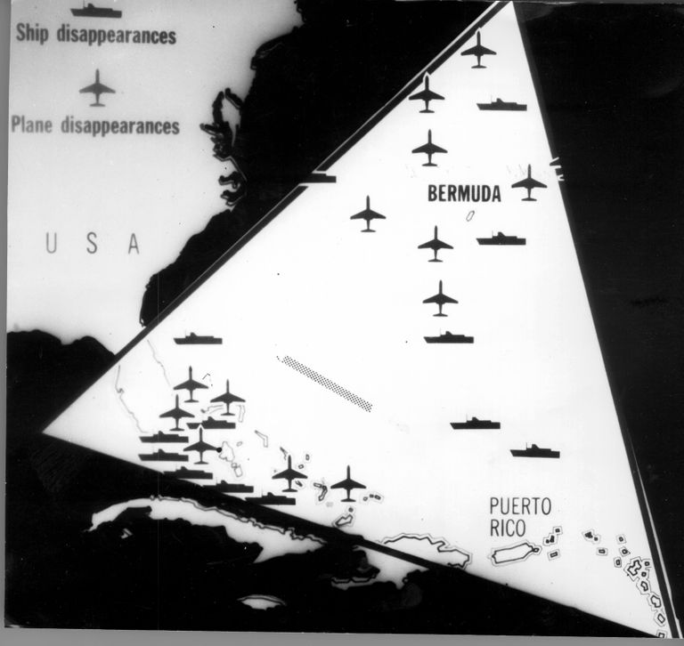 Kaart, millel on näidatud paigad Bermuda kolmnurga, kus kadusid lennukid ja laevad