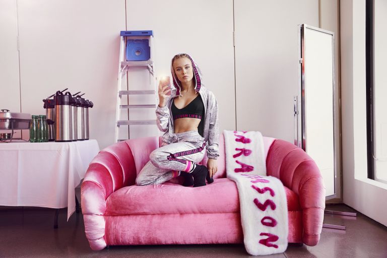 Kapselkollektsioon Zara Larsson >< H&M