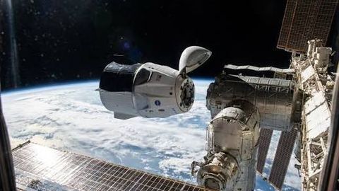 REKORD LÖÖDUD ⟩ SpaceX-i Crew-13 astronaudid põkkusid kosmosejaamaga vähem kui 8 tunniga