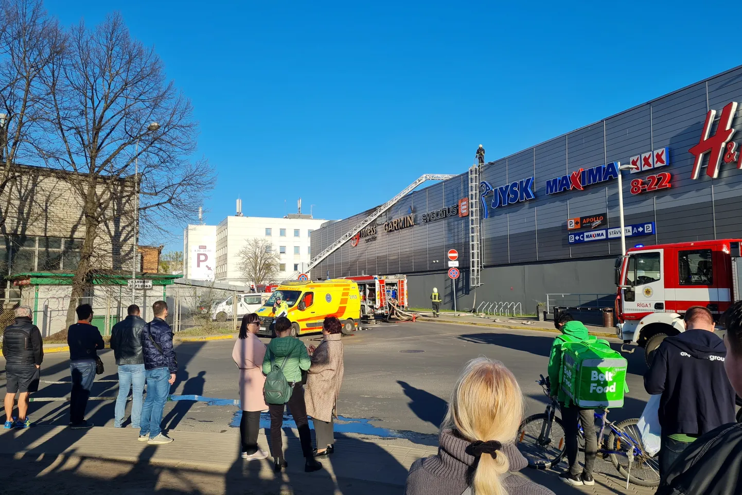 Пожар в торговом центре Domina.