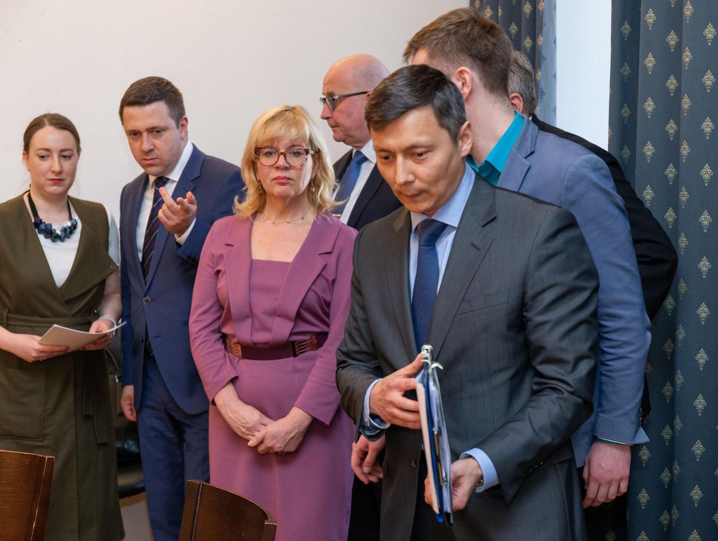 Новый глава Таллиннской городской управы Михаил Кылварт уже изменил состав вице-мэров, реорганизации ждут и другие официальные структуры.