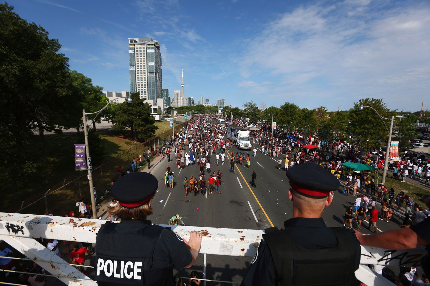 Kanada politsei Toronto karnevalil korda pidamas.