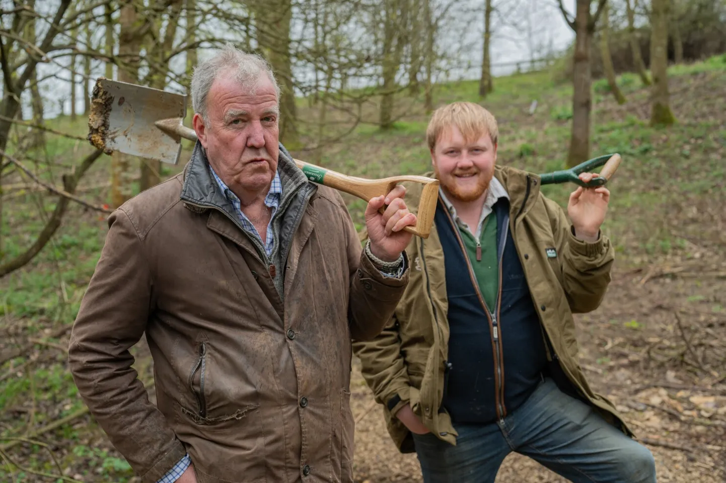 «Clarksoni farmi» staarid Jeremy Clarkson ja Kaleb Cooper.