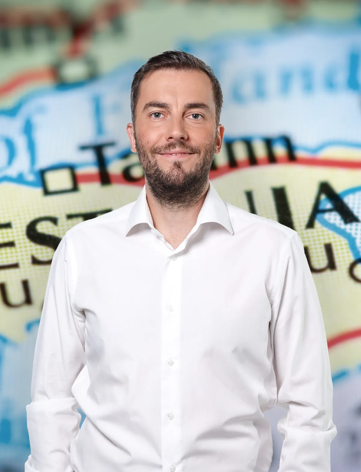 Roald Johannson seikleb sel kevadel Kanal 2 eetris nii oma saatesarjas «Roaldi retked» kui ka juhib vägesid telemängus «Kui vana ma olen?».