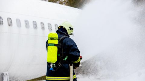 Pärnu lennujaamas päästeti õhusõidukist kannatanuid