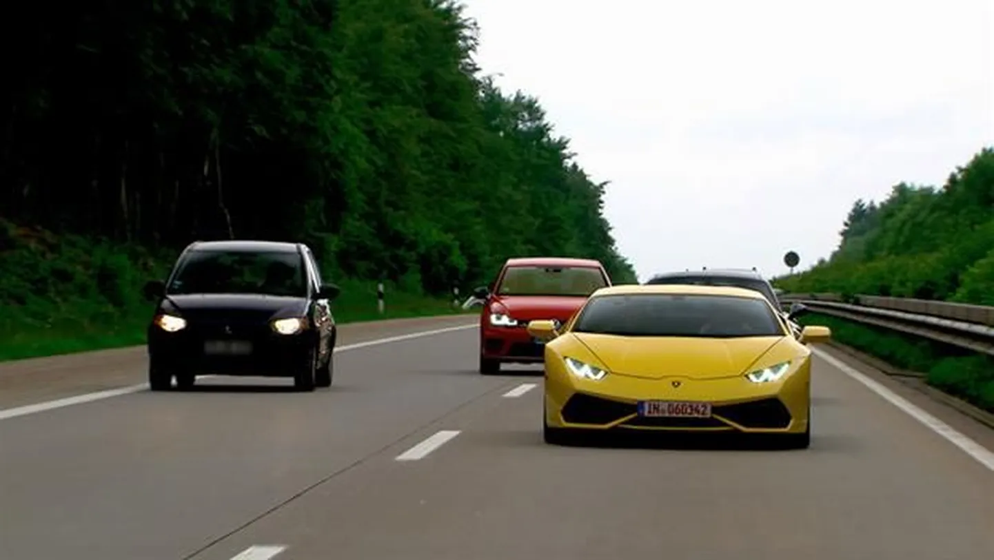 Top Geari poisid tasuta Autobahni testimas.