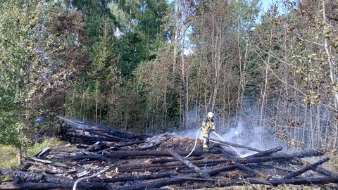 Lõkkest lennanud sädemed süütasid Viljandi vallas kuuri
