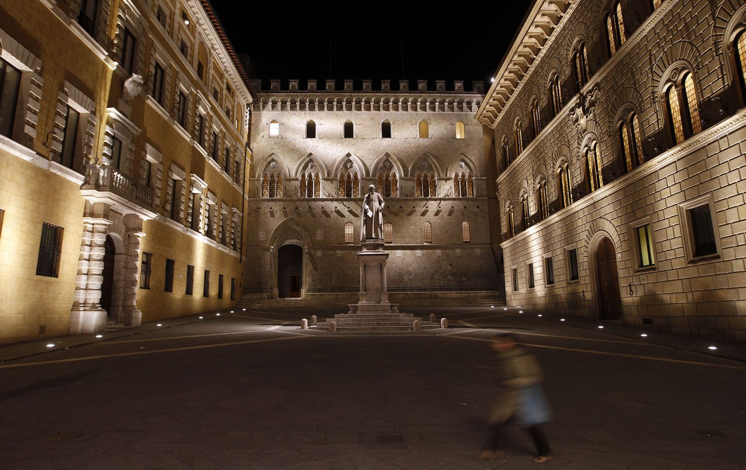Monte dei Paschi on maailma vanim ja Euroopa nõrgim tegutsev pank. Peakorter Sienas.