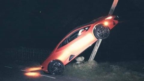Kuusalu vallas Lamborghini posti otsa parkinud juht pääses vaid ehmatusega