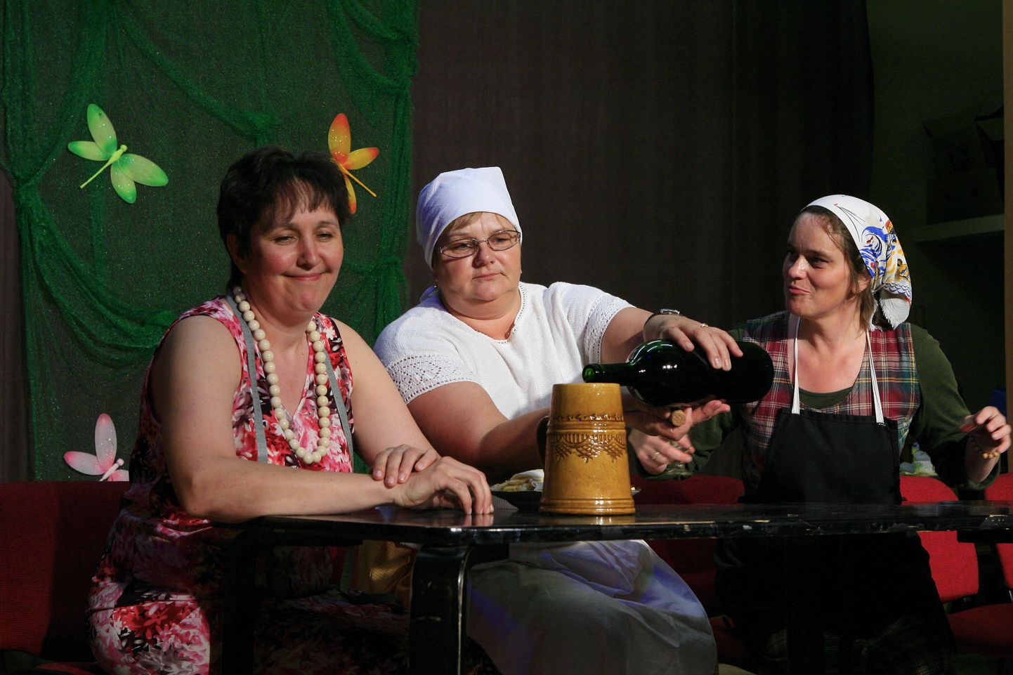 Kolmapäeval kell 19 etendub Ugala teatri väikses saalis Viljandimaa omavalitsusjuhtide mängitav näitemäng «Naisvallavanem».