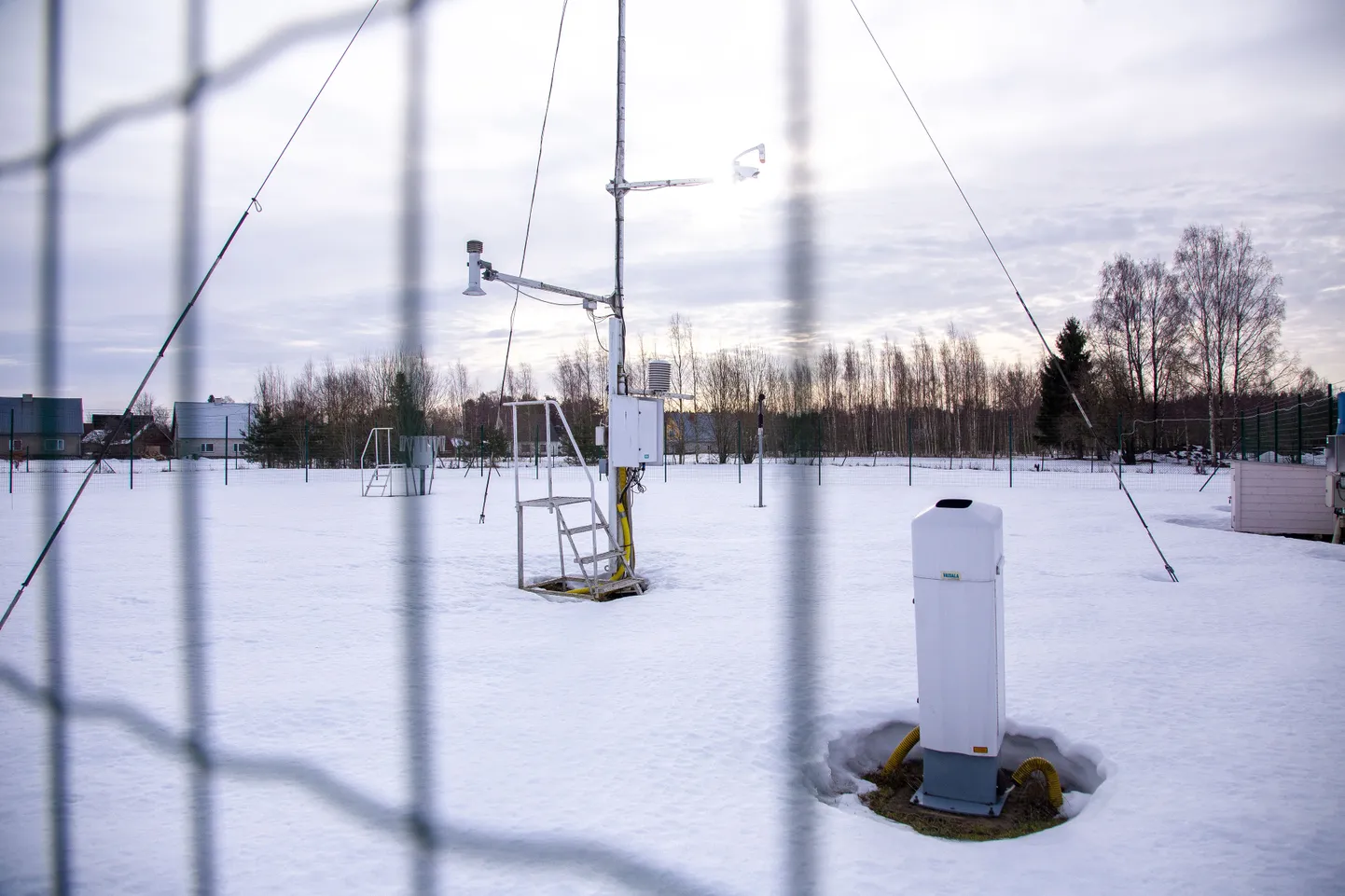 Türi linna servas asuvast meteoroloogiajaamast edastastati esimest korda andmeid juba 1925. aastal. Nüüdseks on jaam automatiseeritud.