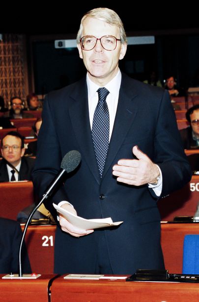 Премьер-министр Великобритании в 1992 году в Европарламенте в Страсбурге.