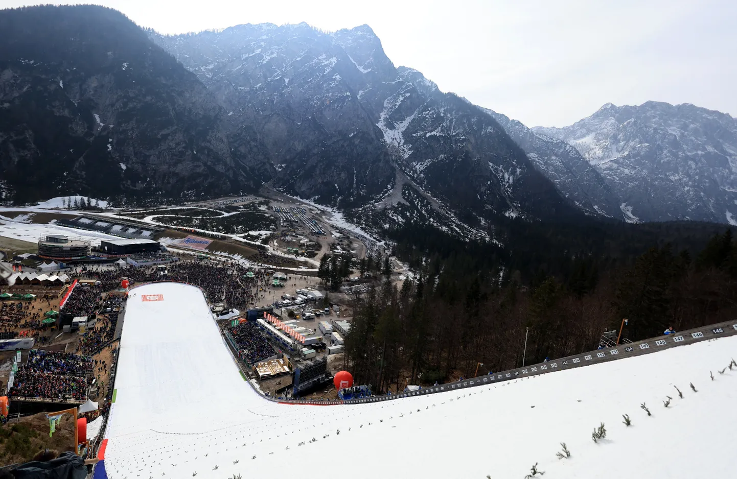 Planica lennumägi.