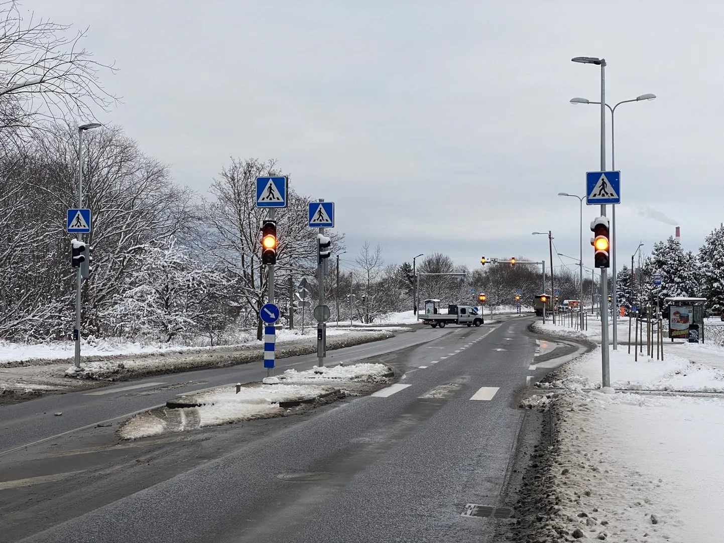 На перекрестке Нарвского шоссе, улицы Вормси и Козе-теэ заработает система светофоров.