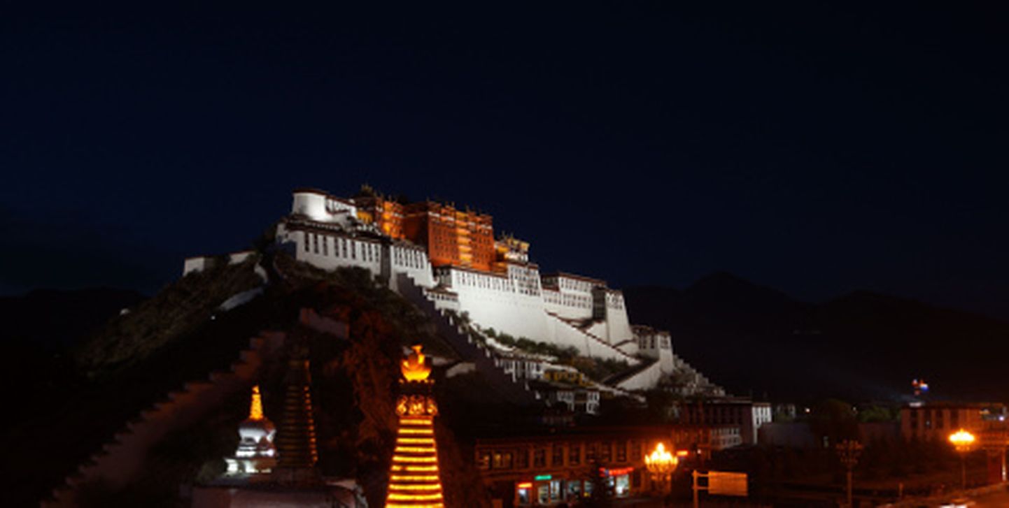 Potala palee − dalai-laama residents.